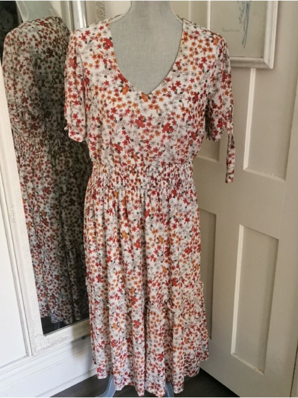 SirenLily Ditzy FloralCottagecore Smocked Waist Vneckline Layered Tiered Dress L